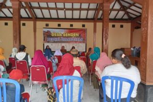 Bantu Ekonomi Anak Disabilitas, YPCM dan Pemdes Serahkan Bantuan di Senden Boyolali